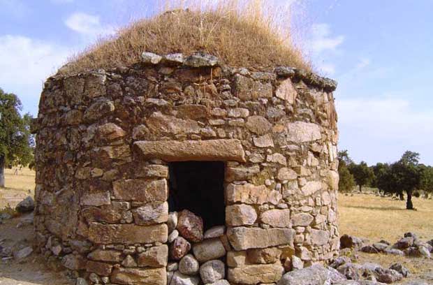 Jalon de piedra natural - arquitectura 