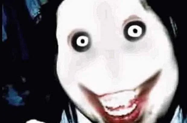 Leyenda urbana - Momo